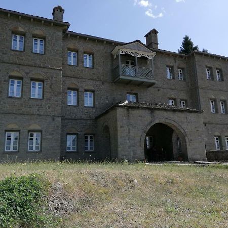 Hotel Petrotechno Tsepelovo Extérieur photo